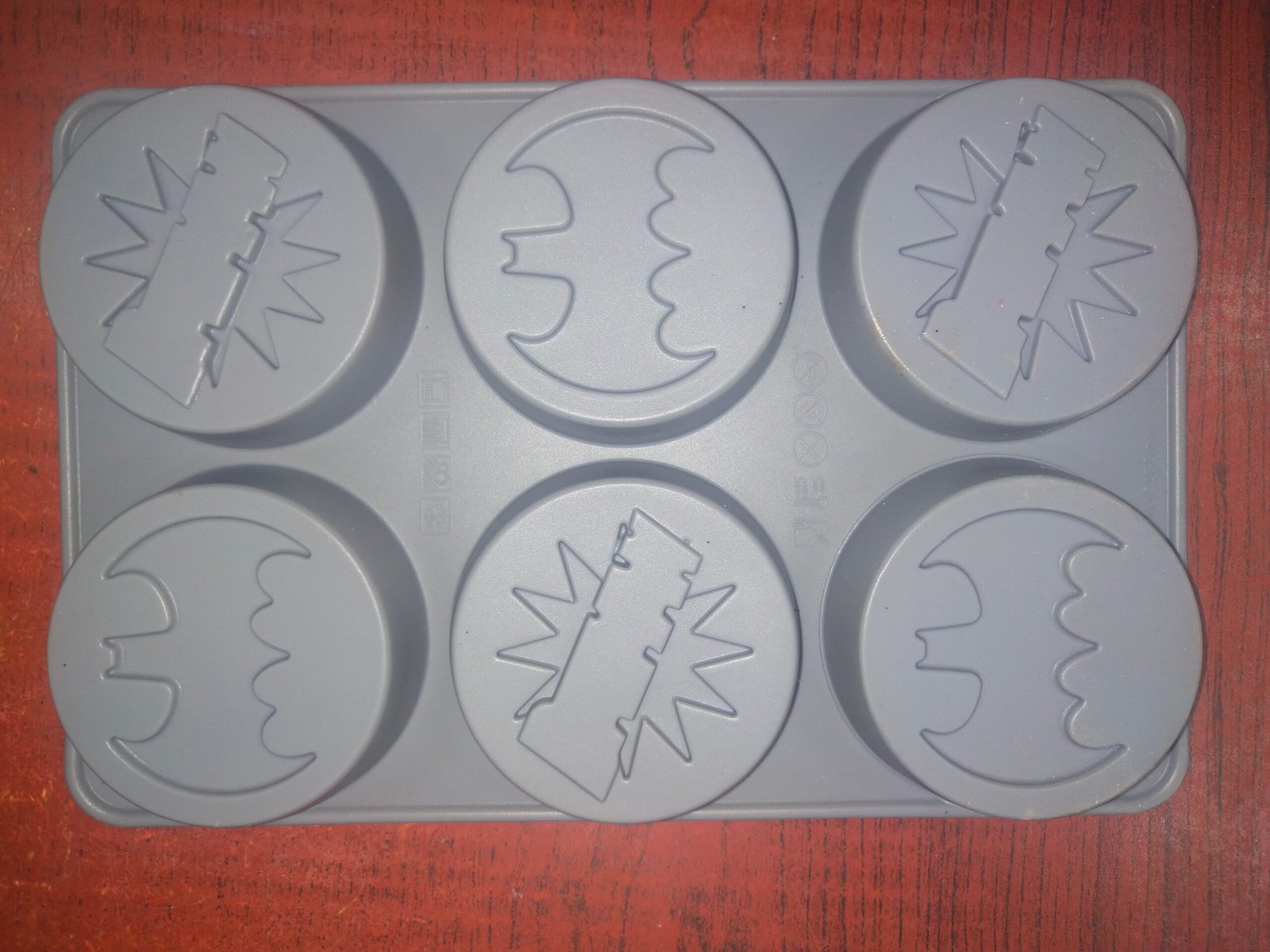 Batman Mold - 6 Cavity - 100 Grams